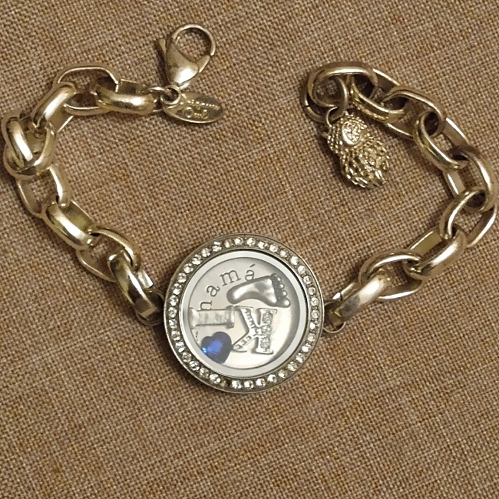 Origami Owl Floating Charm Silver Tone "Mama" Engraved Bracelet